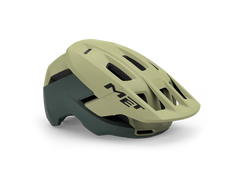 SÄHKÖPYÖRÄT.NET MET Helmet Terrae MIPS on vaalean- ja tummanvihreä pyöräilykypärä, jossa on useita tuuletusaukkoja ja "MET" painettu sivulle.