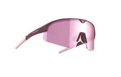 SÄHKÖPYÖRÄT.NETin Tripoint Mount Mist Small on urheilullinen aurinkolasipari, jossa on vaaleanpunaiset sävytetyt linssit ja kehykset, UV400-suojaus ja "tripont" -brändäys temppelissä, joka näkyy tavallisella valkoisella taustalla.