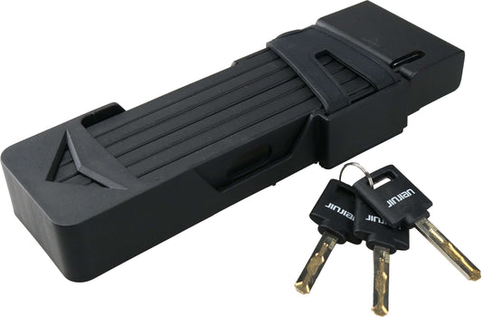 SÄHKÖPYÖRÄT.NET Lukkosepän taittolukko 950 x 4mm, musta ART2-hyväksytty taittolukko, jossa on kuvioitu CrMnTi-teräspinta, on esitetty kolmella metallisella avaimella, joissa on mustat muovipäät, joissa on merkintä "JOININ".